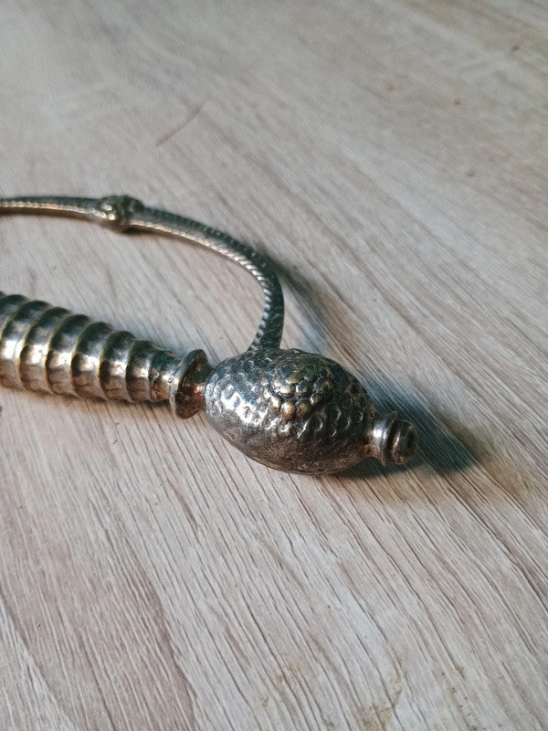 Magnifique ancien décapsuleur en bronze et laiton 1940
