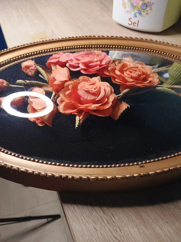 Magnifique ancien grand cadre ovale verre bombé fleurs séchées.