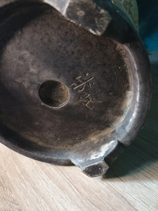 Grand vase asiatique en résine dure - Anses éléphants et scènes de vie