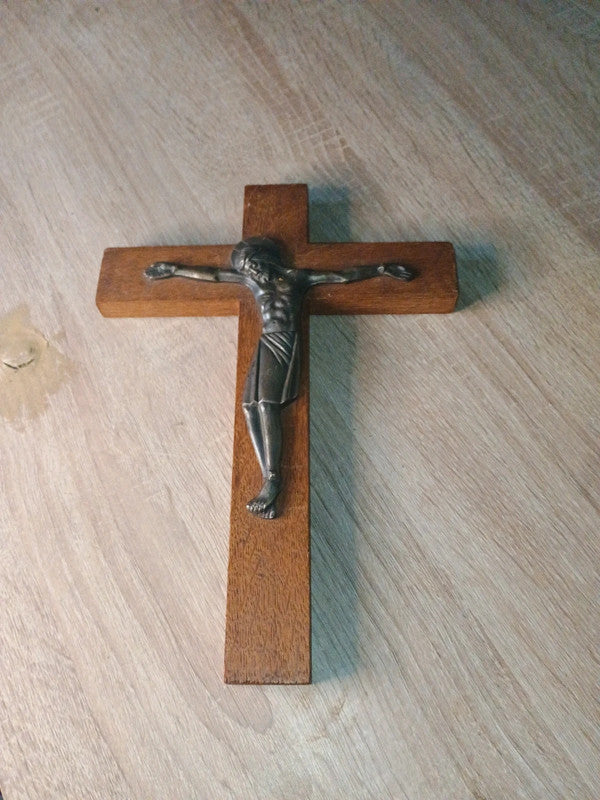 Crucifix croix en bois