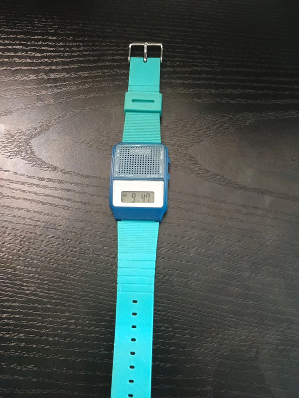 Ancienne montre vintage de Komono