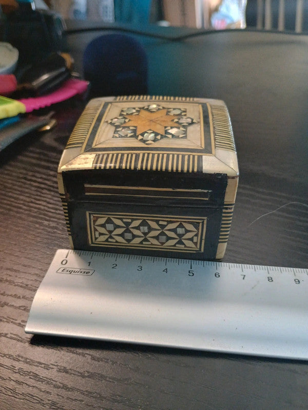 Ancienne boîte à bijoux bague velour intérieur