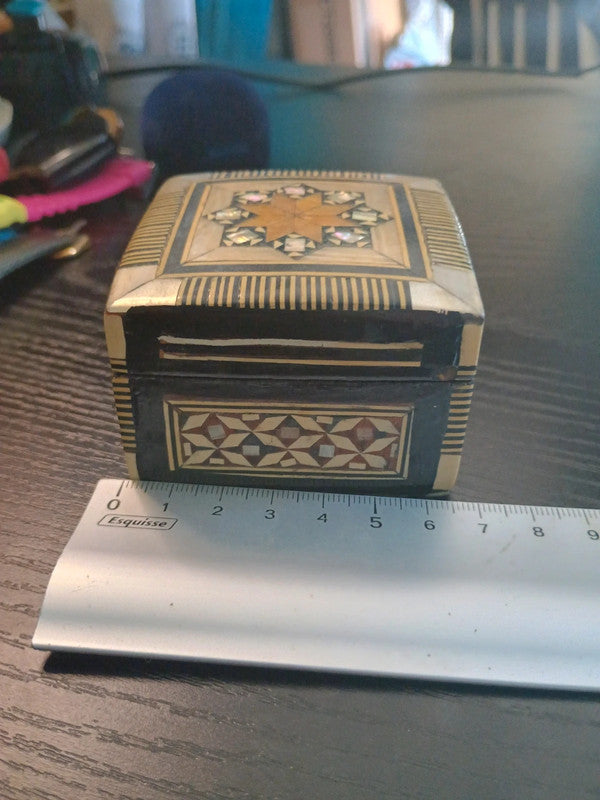Ancienne boîte à bijoux bague velour intérieur