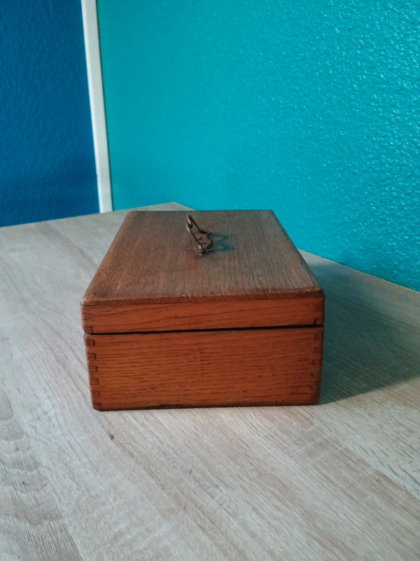 Boîte en bois d'écolière ou de peinture