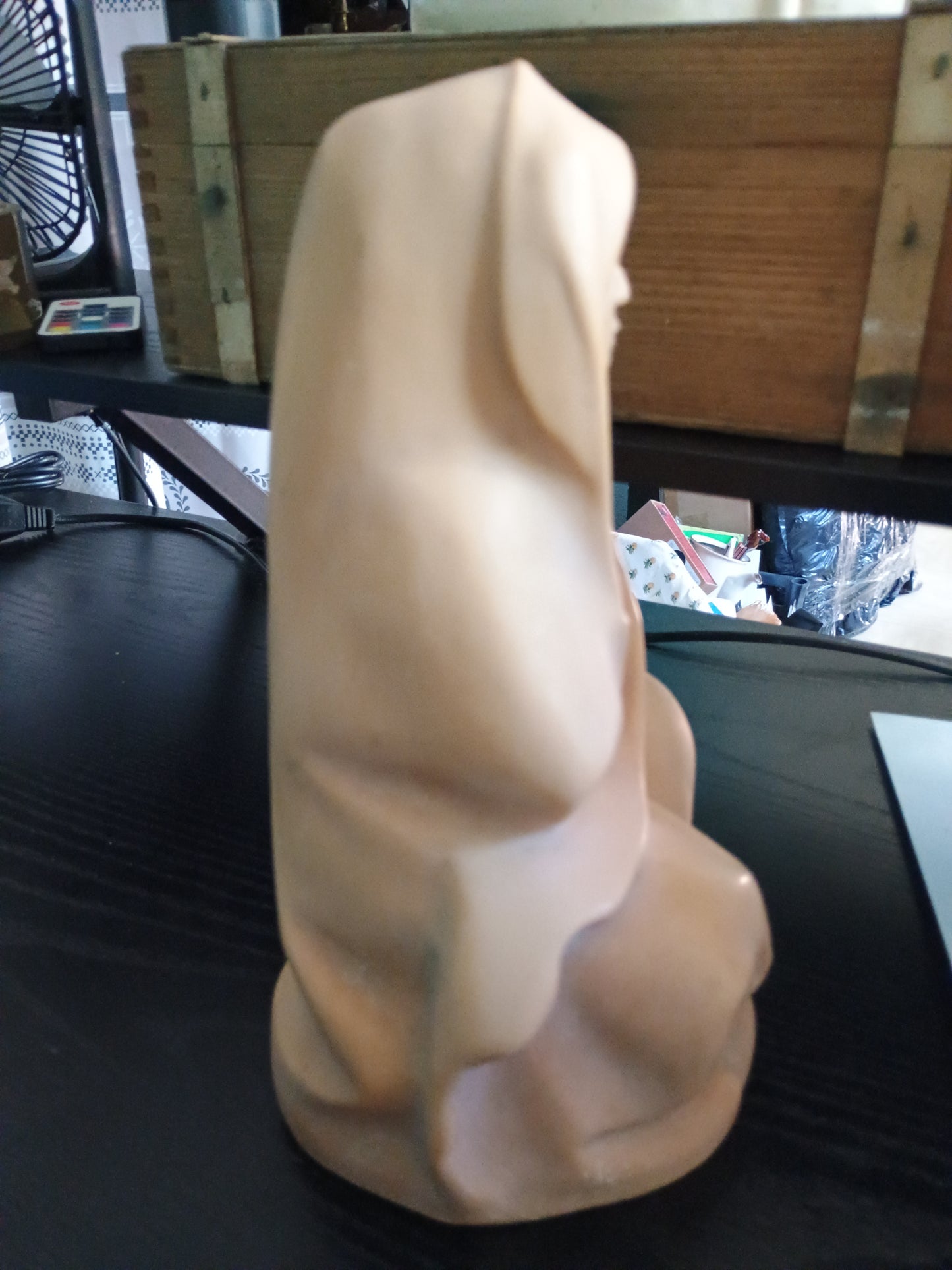 Rare Statuette, reproduction de la Vierge de Moissac, Musée du Louvre, Résine