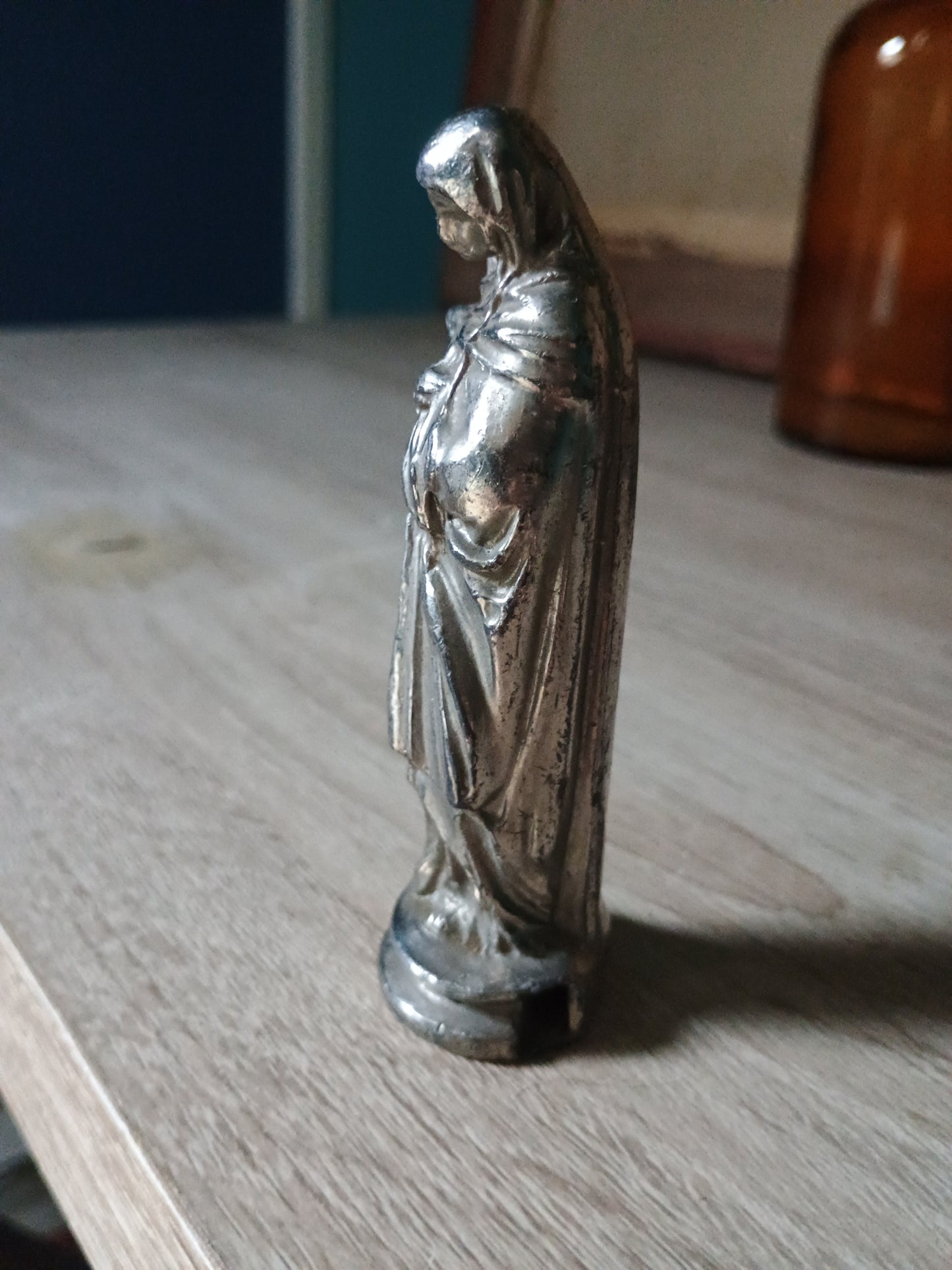Ancienne statue catholique religieuse française en métal argenté de la Sainte Vierge Marie