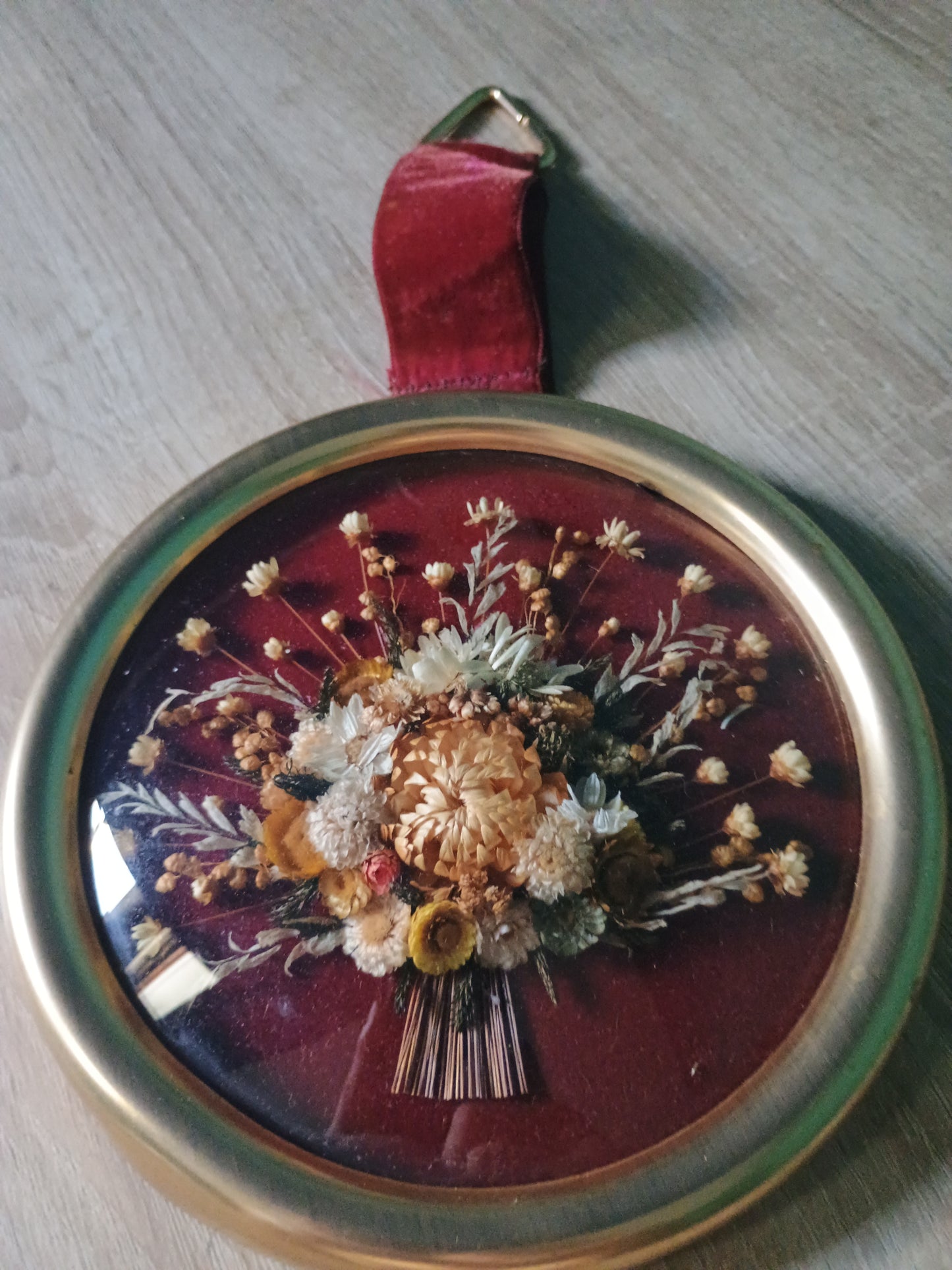 Cadres verre bombée rond fleurs séchées anciens