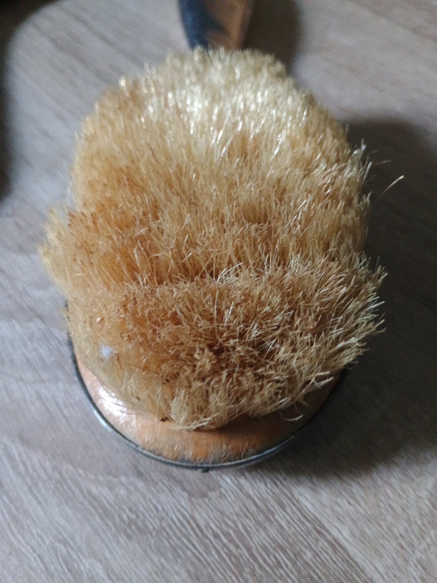 Miroir et brosse à main en métal argenté couleur argent
