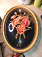 Magnifique ancien grand cadre ovale verre bombé fleurs séchées.