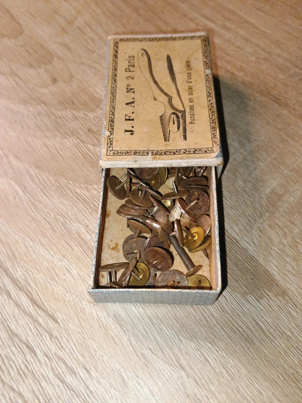 Rare boîte de punaise en acier J.F.A. N°2 paris