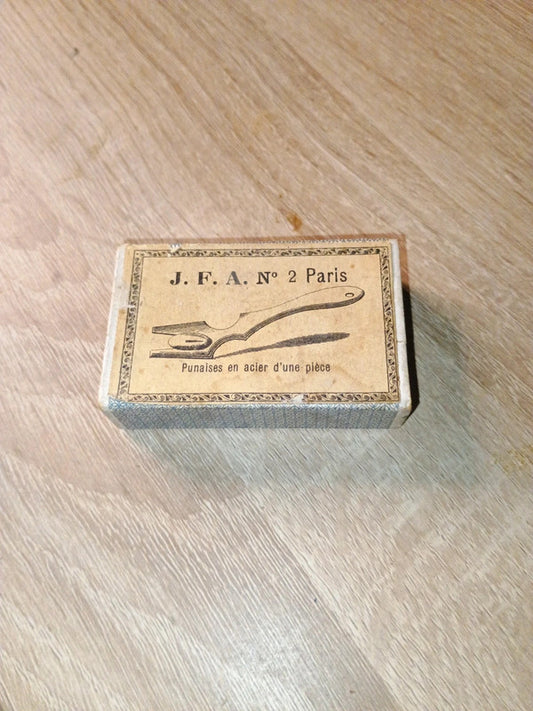 Rare boîte de punaise en acier J.F.A. N°2 paris