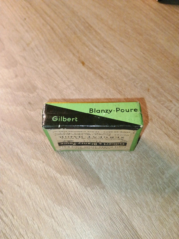 Belle boîte de 100 plumes neuve scellé n°2770 Gilbert et Blanzy-Poure bp1836