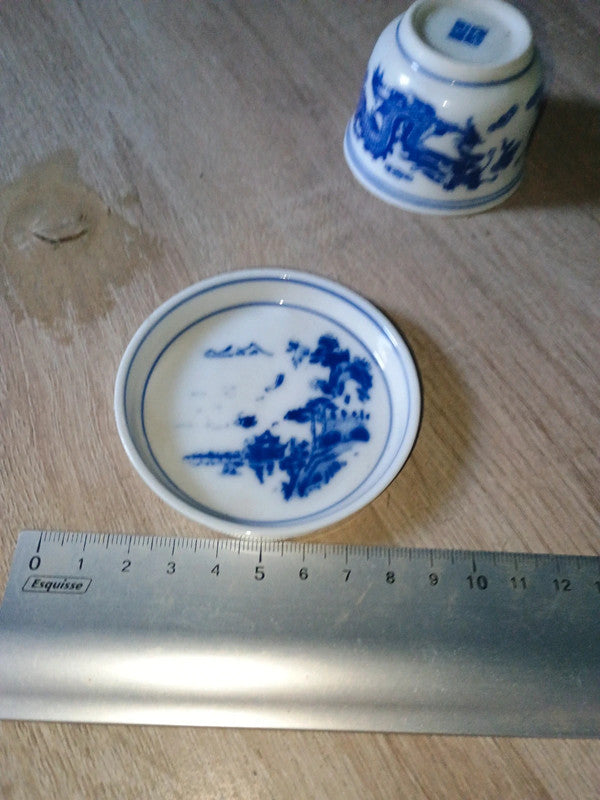 Motif de dragon motif de dragon tasse à vin ancienne,Début au milieu du 20e siècle, avec socle