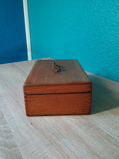 Boîte en bois d'écolière ou de peinture