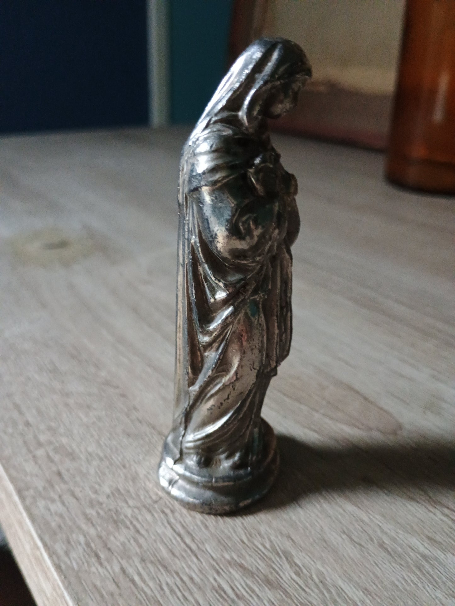 Ancienne statue catholique religieuse française en métal argenté de la Sainte Vierge Marie