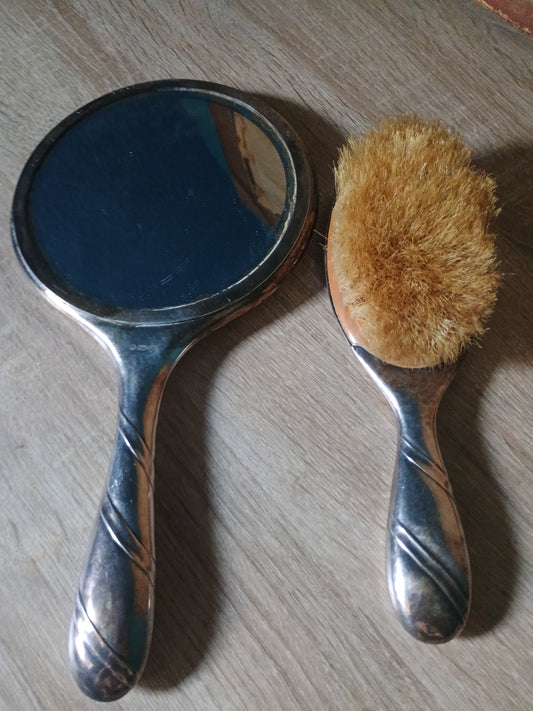 Miroir et brosse à main en métal argenté couleur argent