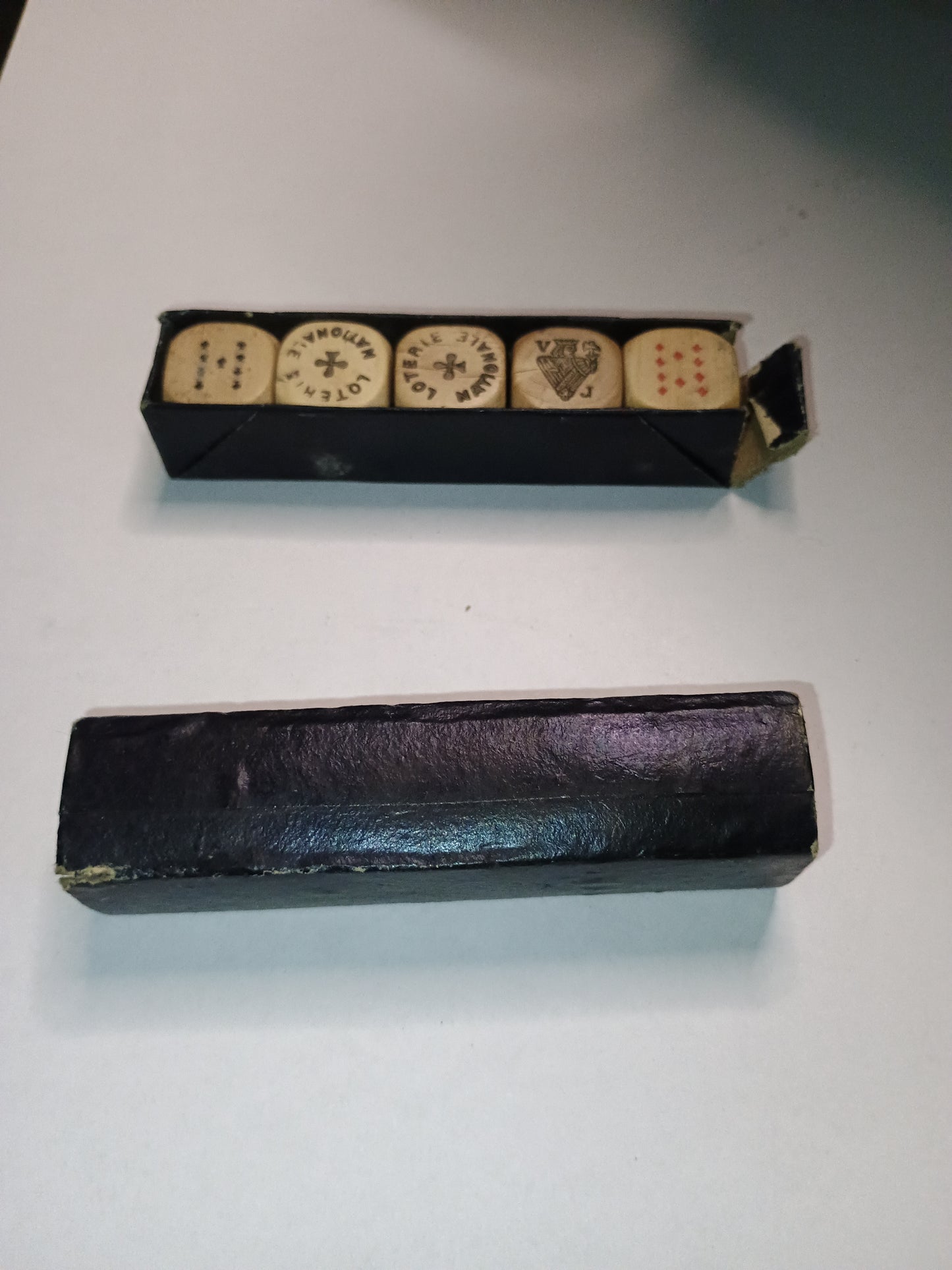 Ancien jeu de dés de Poker d'as Loterie Nationale